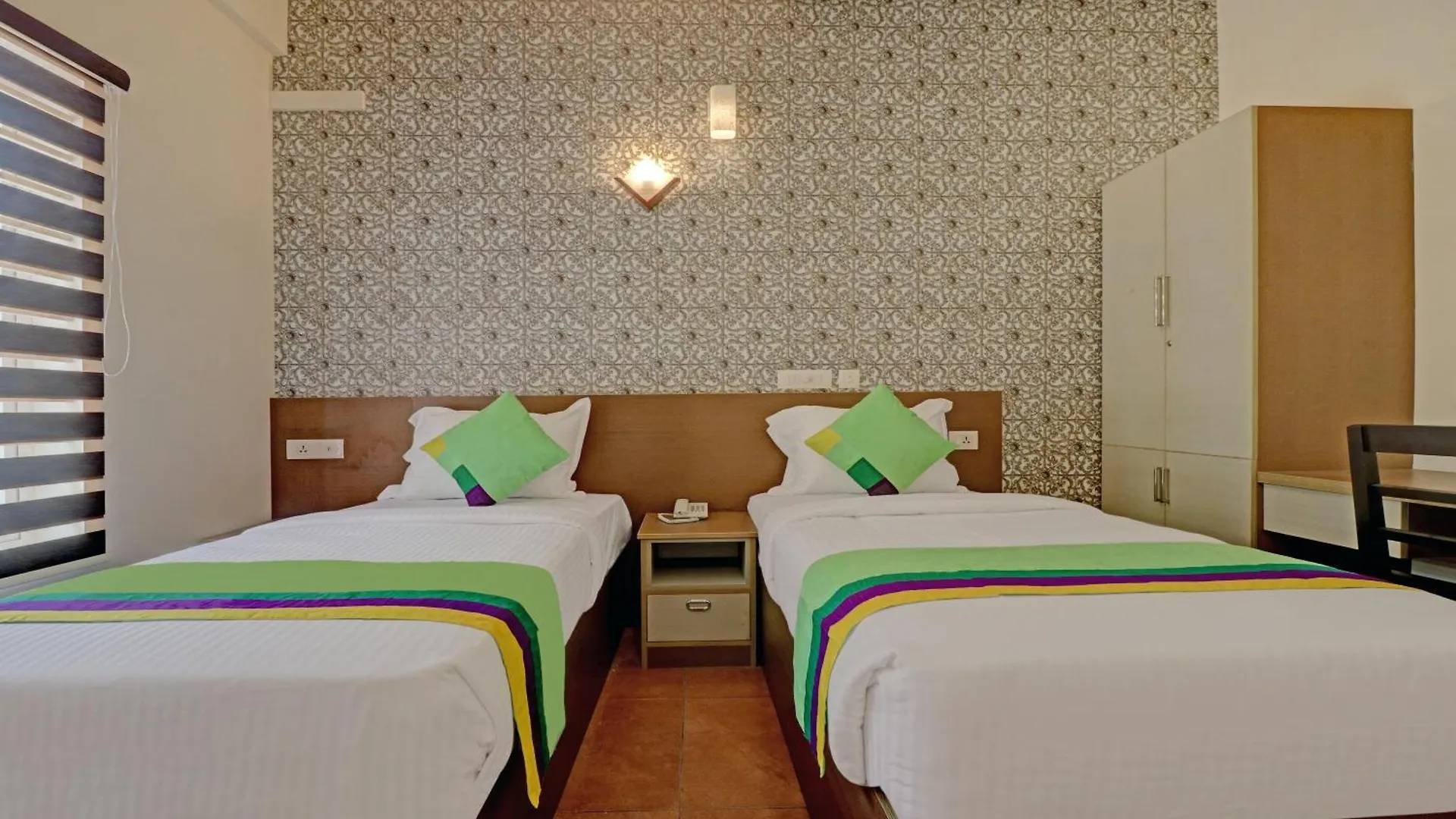 Treebo Golden Terminal, Kochi Airport Hotel 3*,  India