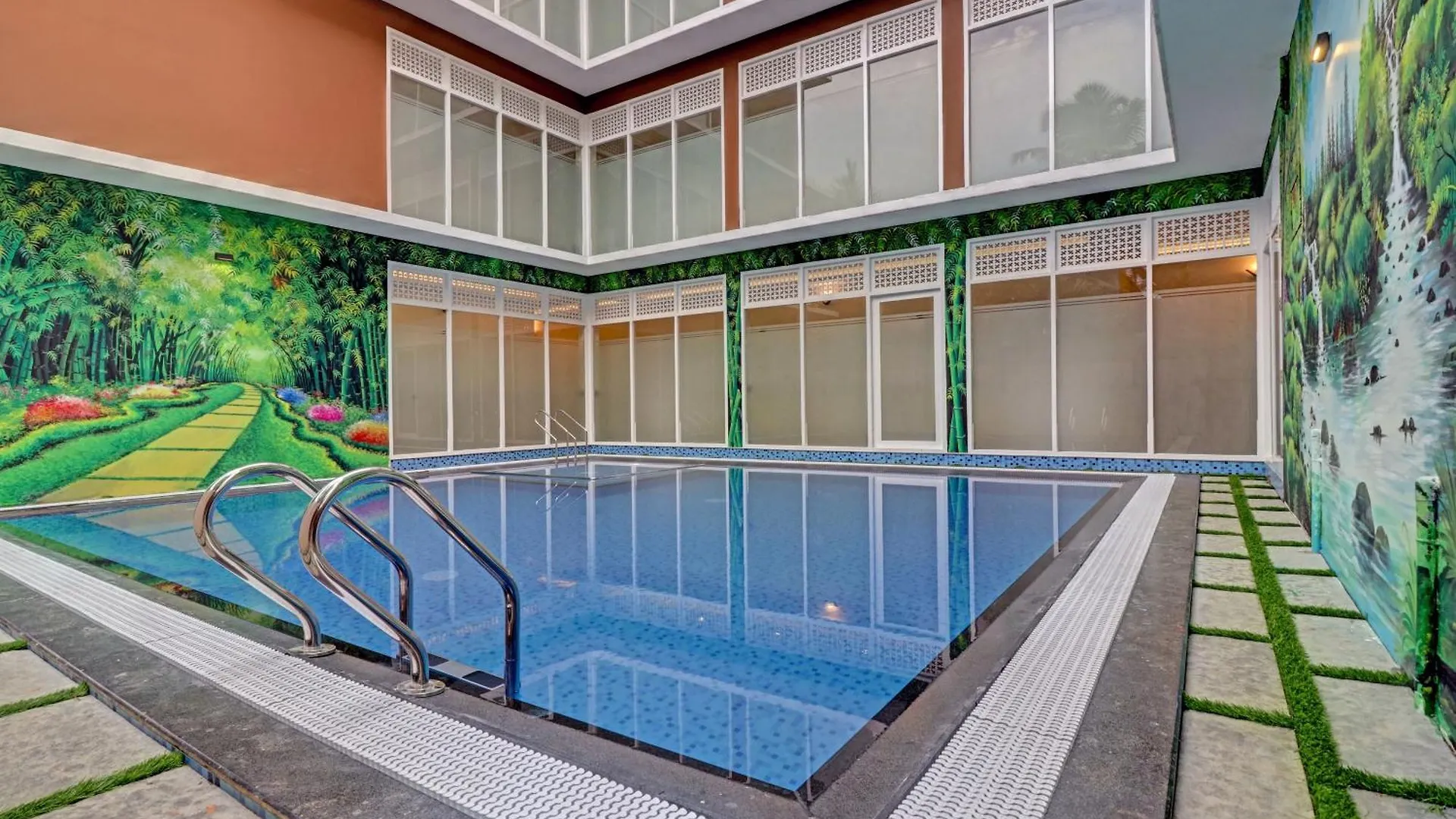 Treebo Golden Terminal, Kochi Airport Hotel India